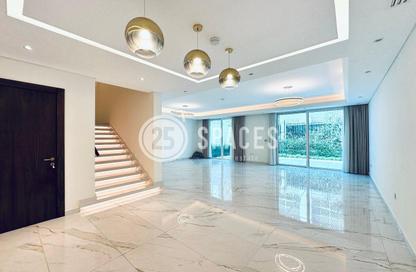 Villa - 5 Bedrooms - 6 Bathrooms for rent in The Garden - Floresta Gardens - The Pearl Island - Doha