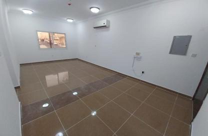 Apartment - 2 Bedrooms - 2 Bathrooms for rent in Old Airport Road - Old Airport Road - Doha