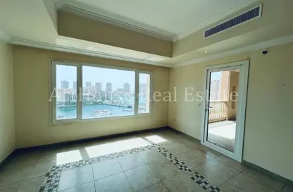 Apartment - 2 Bedrooms - 3 Bathrooms for rent in Porto Arabia - The Pearl Island - Doha