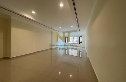 Apartment - 1 Bedroom - 2 Bathrooms for rent in East Porto Drive - Porto Arabia - The Pearl Island - Doha