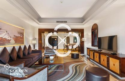 Villa - 2 Bedrooms - 3 Bathrooms for rent in South Gate - West Bay Lagoon - Doha