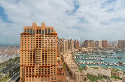 Apartment - 2 Bedrooms - 3 Bathrooms for sale in Porto Arabia - The Pearl Island - Doha