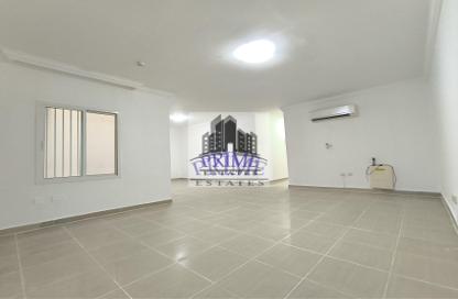 Apartment - 3 Bedrooms - 3 Bathrooms for rent in Al Sadd Road - Al Sadd - Doha Apartment - 3 Bedrooms - 3 Bathrooms for rent in Al Sadd Road - Al Sadd - Doha