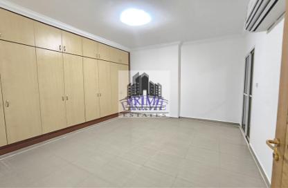 Apartment - 3 Bedrooms - 3 Bathrooms for rent in Al Sadd Road - Al Sadd - Doha Apartment - 3 Bedrooms - 3 Bathrooms for rent in Al Sadd Road - Al Sadd - Doha