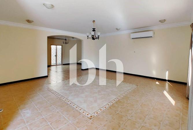 1003729 - Property Image 2