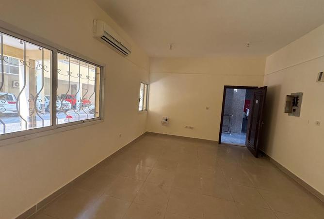 1004883 - Property Image 2