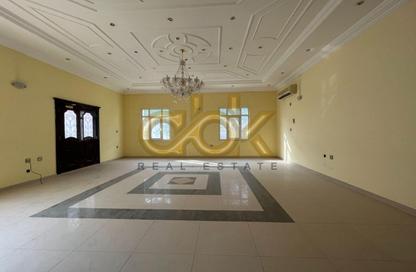 Villa - 6 Bedrooms - 7+ Bathrooms for rent in Al Dafna - Al Dafna - Doha