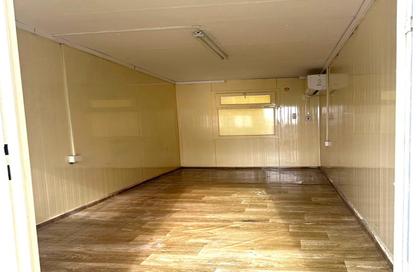 Warehouse - Studio - 7 Bathrooms for rent in Birkat Al Awamer - Al Wakra