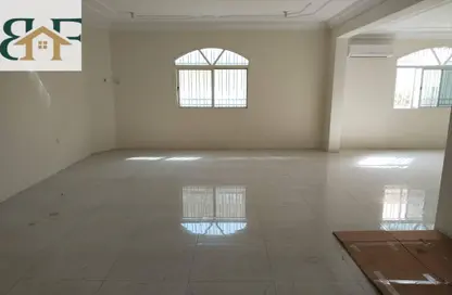 Apartment - 3 Bedrooms - 3 Bathrooms for rent in Al Mansoura - Al Mansoura - Doha
