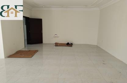 Apartment - 3 Bedrooms - 3 Bathrooms for rent in Al Mansoura - Al Mansoura - Doha