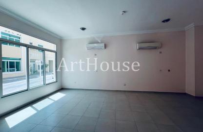 Villa - 6 Bedrooms - 5 Bathrooms for rent in Al Kheesa - Al Kheesa - Umm Salal Mohammed