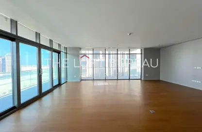 Apartment - 3 Bedrooms - 5 Bathrooms for sale in Seef Lusail Tower 1 - Seef Lusail - Lusail City - Lusail