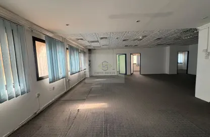 Office Space - 4 Bedrooms - 2 Bathrooms for rent in Musheireb - Musheireb - Doha
