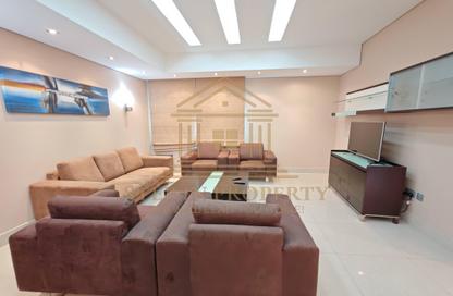 Apartment - 2 Bedrooms - 3 Bathrooms for rent in Bin Omran 35 - Fereej Bin Omran - Doha