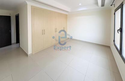 Apartment - 1 Bedroom - 2 Bathrooms for rent in East Porto Drive - Porto Arabia - The Pearl Island - Doha