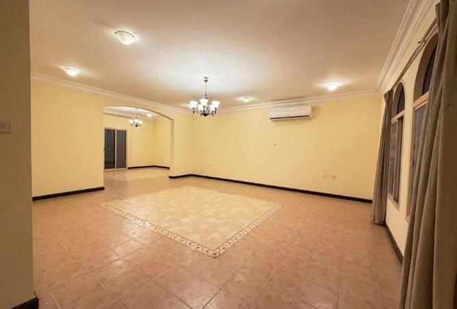 1010717 - Property Image 2