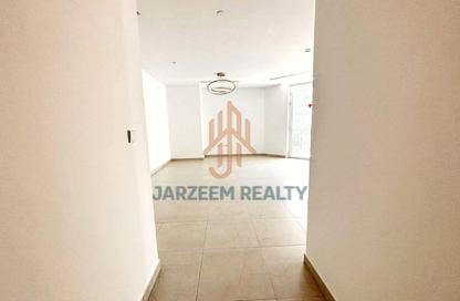 Apartment - 2 Bedrooms - 2 Bathrooms for rent in Floresta Gardens - Floresta Gardens - The Pearl Island - Doha
