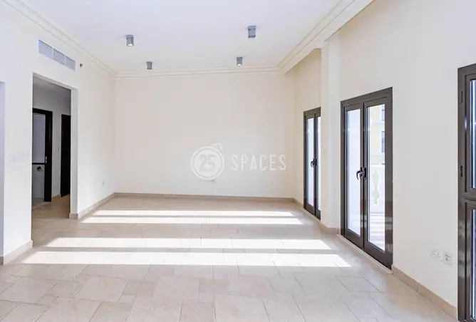 62972593 - Property Image 2