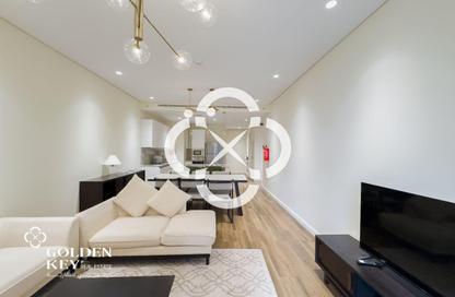 Apartment - 2 Bedrooms - 4 Bathrooms for rent in Floresta Gardens - Floresta Gardens - The Pearl Island - Doha