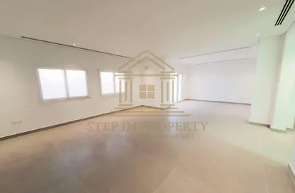 فيلا - 3 غرف نوم - 5 حمامات للايجار في فلل عين خالد - عين خالد - الدوحة