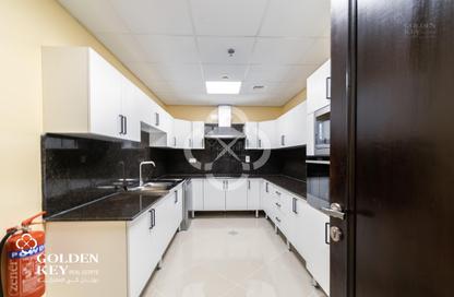 Apartment - 3 - 4 for rent in Diplomatic Street - West Bay - Doha