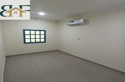 شقة - 2 غرف نوم - 2 حمامات للايجار في شارع المطار القديم - طريق المطار القديم - الدوحة