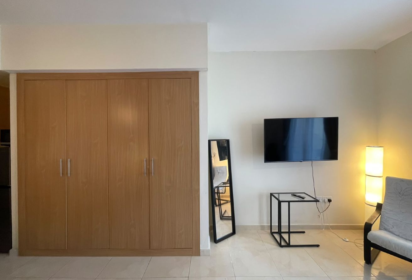 SPACIOUS STUDIO WITH BALCONY | FOXHILL| 4000 EXCL thumbnail 8