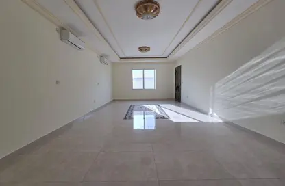 Villa - 6 Bedrooms - 7 Bathrooms for rent in Al Hadara Street - Al Thumama - Doha