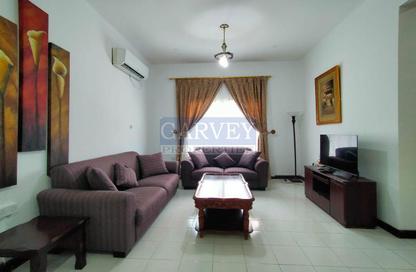 Townhouse - 2 - 2 for rent in Al Aziziyah - Al Aziziyah - Doha