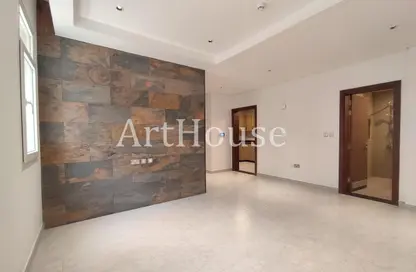 Apartment - 2 Bedrooms - 2 Bathrooms for rent in Doha Al Jadeed - Doha