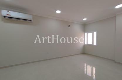 Apartment - 2 Bedrooms - 3 Bathrooms for rent in Al Nasr Street - Al Nasr - Doha