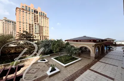Apartment - 1 Bedroom - 2 Bathrooms for rent in Tower 18 - Porto Arabia - The Pearl Island - Doha