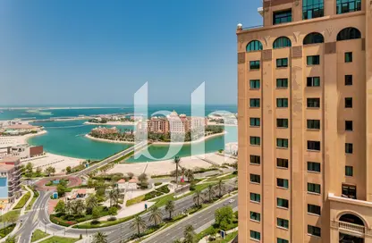 Apartment - 1 Bedroom - 3 Bathrooms for rent in West Porto Drive - Porto Arabia - The Pearl Island - Doha