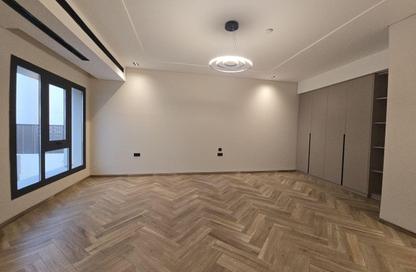 مجمع سكني - 5 غرف نوم - 6 حمامات للايجار في ويست واك - الوعب - الدوحة