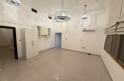 Apartment - 1 - 1 for rent in Onaiza Street - Diplomatic Area - Doha