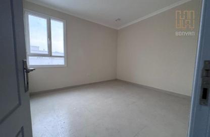Apartment - 3 Bedrooms - 3 Bathrooms for rent in Fereej Kulaib - Doha