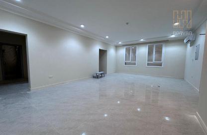 Apartment - 3 Bedrooms - 3 Bathrooms for rent in Fereej Kulaib - Doha