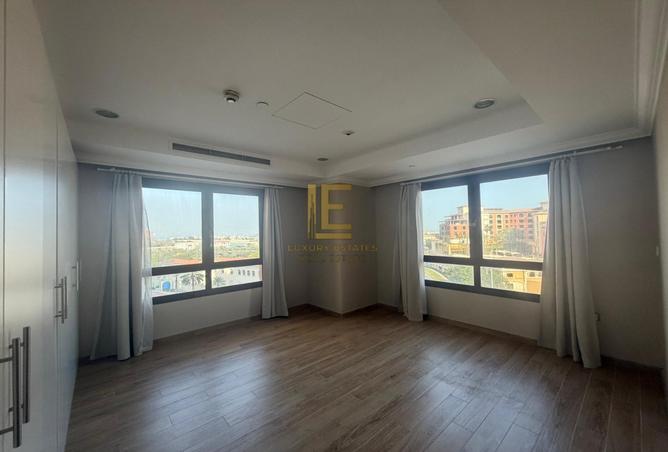 1008333 - Property Image 2