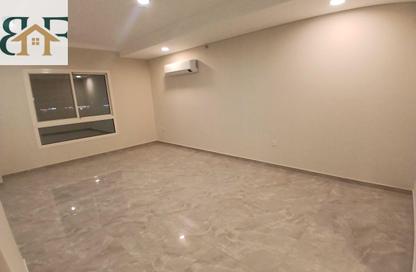 Apartment - 3 Bedrooms - 4 Bathrooms for rent in Musheireb Apartments - Musheireb - Doha