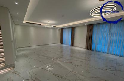 Villa - 5 - 6 for rent in Floresta Gardens - Floresta Gardens - The Pearl Island - Doha