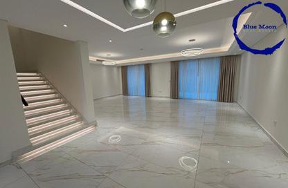 Villa - 5 - 6 for rent in Floresta Gardens - Floresta Gardens - The Pearl Island - Doha
