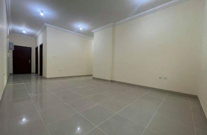Apartment - 2 Bedrooms - 2 Bathrooms for rent in Fereej Bin Mahmoud North - Fereej Bin Mahmoud - Doha