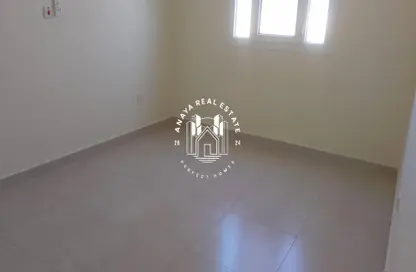 Apartment - 3 Bedrooms - 2 Bathrooms for rent in Bin Omran 35 - Fereej Bin Omran - Doha