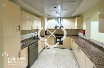 Apartment - 1 Bedroom - 2 Bathrooms for rent in West Porto Drive - Porto Arabia - The Pearl Island - Doha