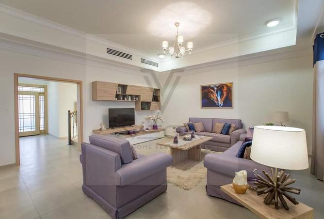 998656 - Property Image 3