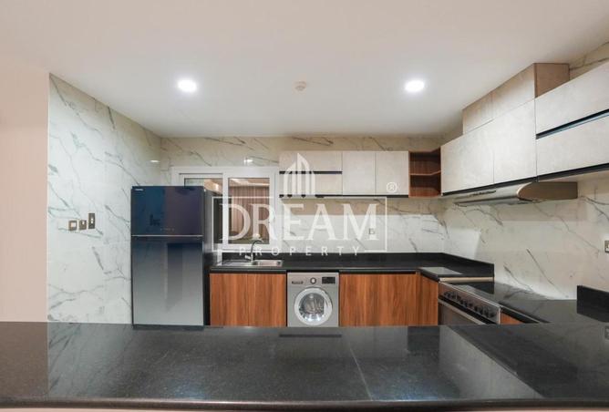 57563805 - Property Image 2