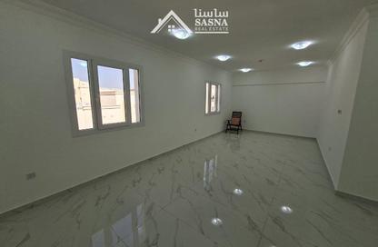 شقة - 2 غرف نوم - 3 حمامات للايجار في بن عمران - فريج بن عمران - الدوحة