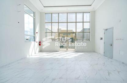 Warehouse - Studio - 1 for rent in Industrial Area 4 - Industrial Area - Industrial Area - Doha