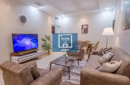 Apartment - 2 Bedrooms - 2 Bathrooms for rent in Al Sadd Road - Al Sadd - Doha