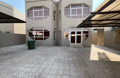 فيلا - 5 غرف نوم - 6 حمامات للايجار في مرموره فيلاز - المعمورة - الدوحة